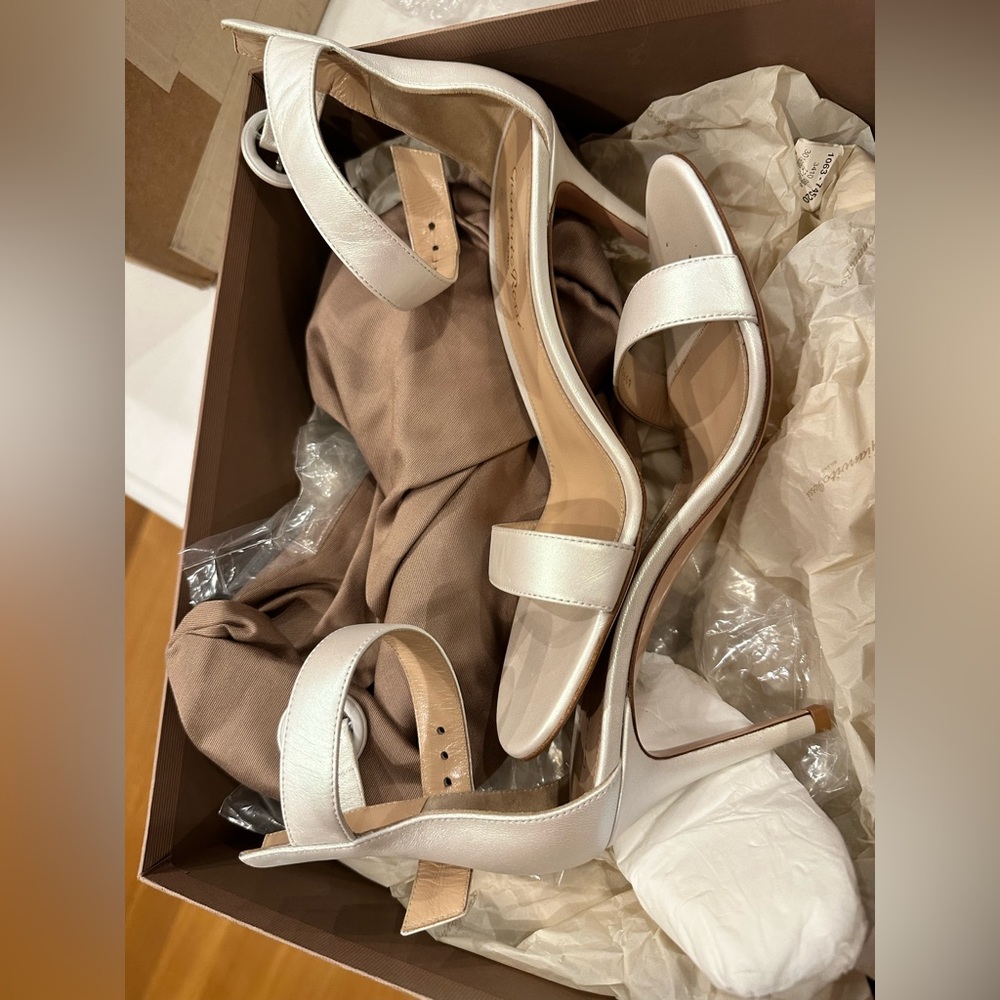 Pearl iridescent sandals with ankle strap